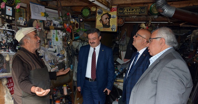 Ak Parti Afyonkarahisar İl Başkanlığı 1 Ekim’de Yaşlıları Unutmadı