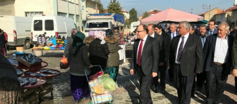 Vali Tutulmaz Ahmetpaşa Beldesini Ziyaret Etti