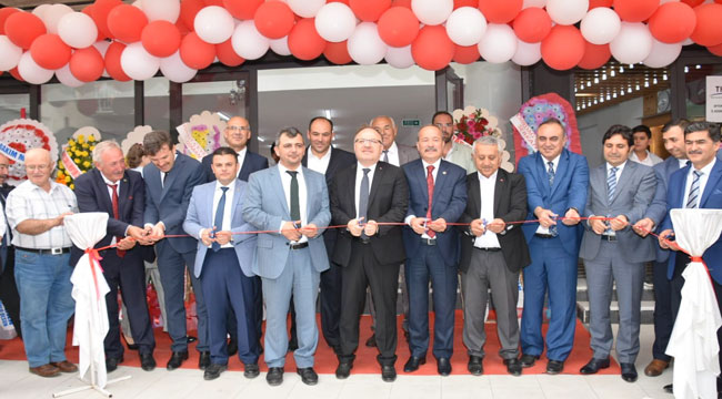 Vali Tutulmaz Emirdağ İlçesinde Otel Açılışına Katıldı