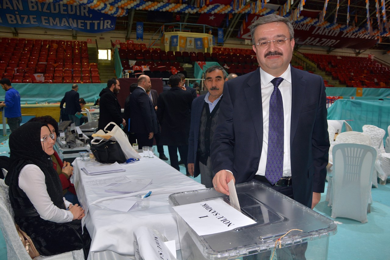 Yurdunuseven Yeniden Başkan Seçildi