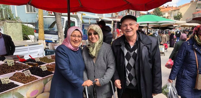 özkal, Semt Pazarını Ziyaret Etti